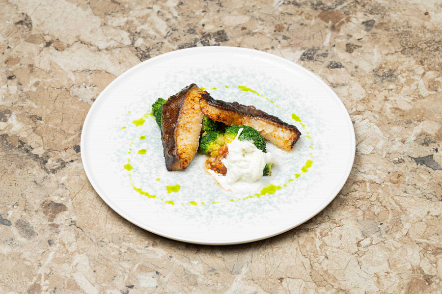 Черная Треска с брокколи