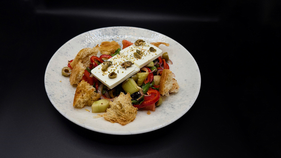 Удаленый Большой свежий салат