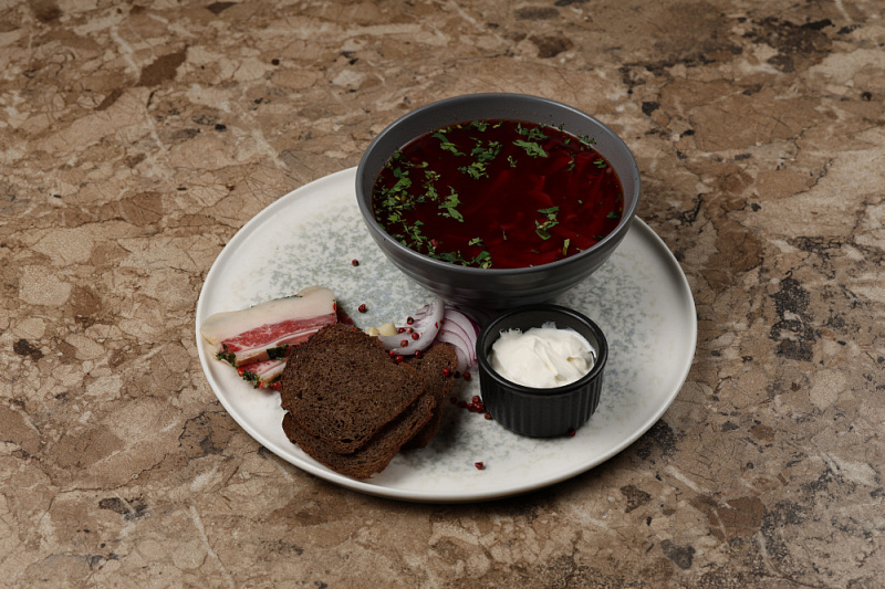 Борщ с гренками 