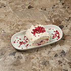 Меренговый рулет с малиной