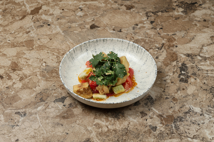 Салат с Хрустящим Баклажаном